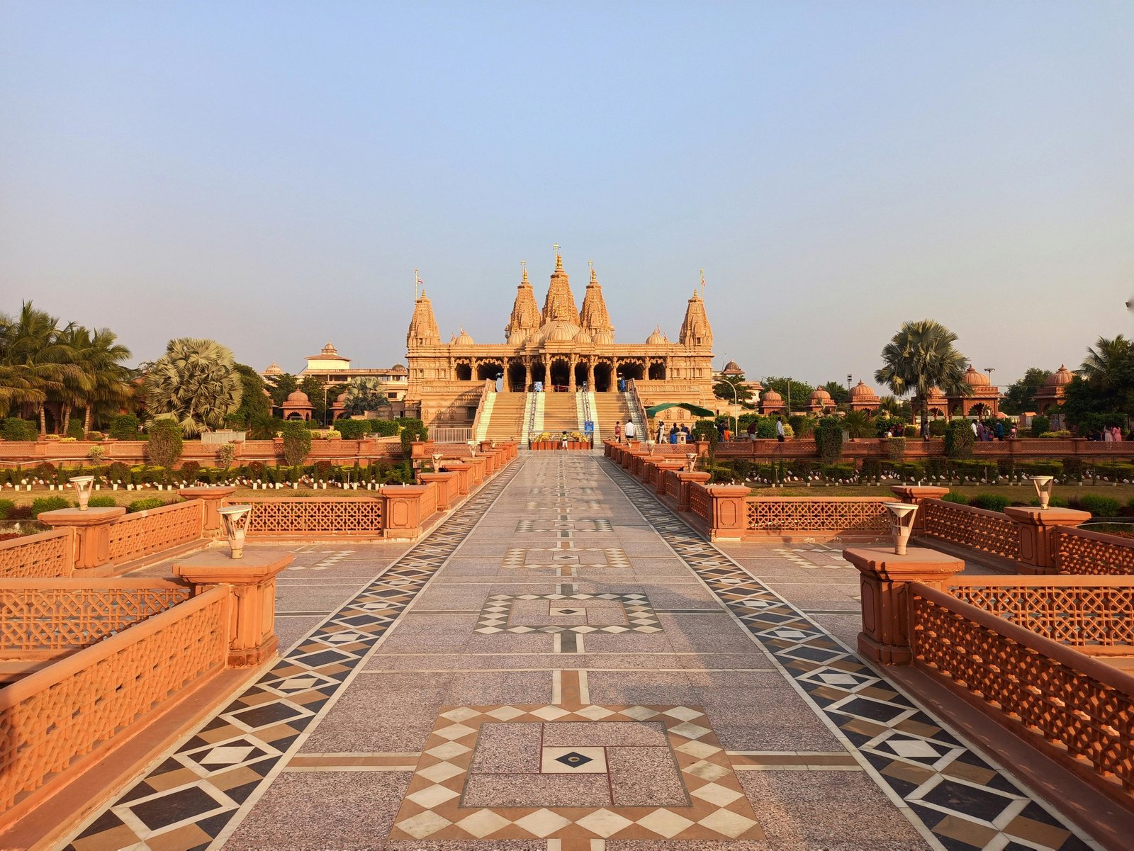 akshardham temple visit guide mandir timings aarti entry peeparking metro route