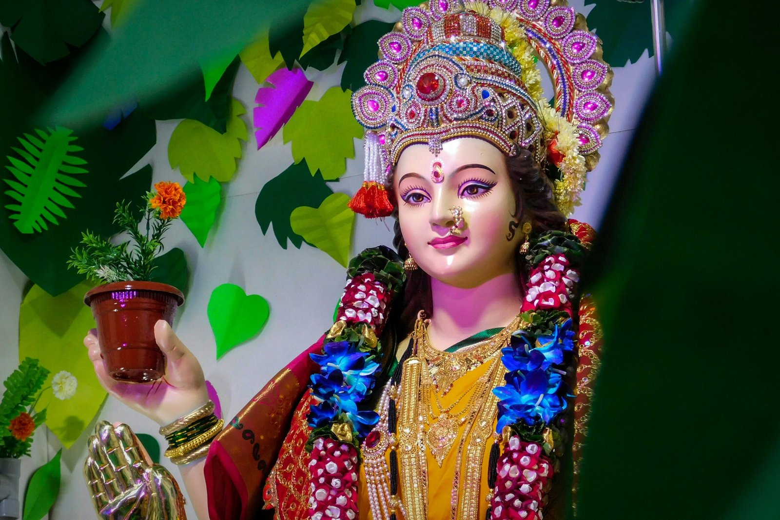 lakshmi ji ki aarti in hindi and english